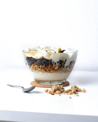 Is Yogurt Acidic? Does It Help With Reflux?